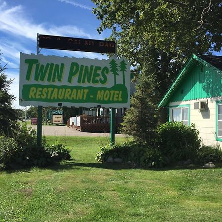 Twin Pines Resort Garrison Exterior foto
